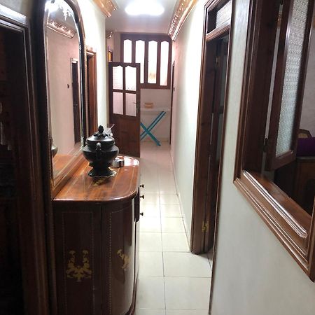 شقة توجد وسط مدينة طنجة و تتوفر على كامل التجهيزات الضرورية خاصةبالعائلات Ngoại thất bức ảnh